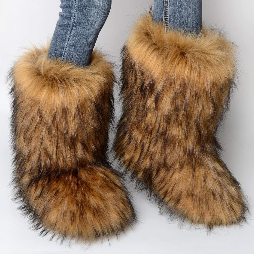 Faux Fur Boots in Brown and Black - Picture 3 of 4